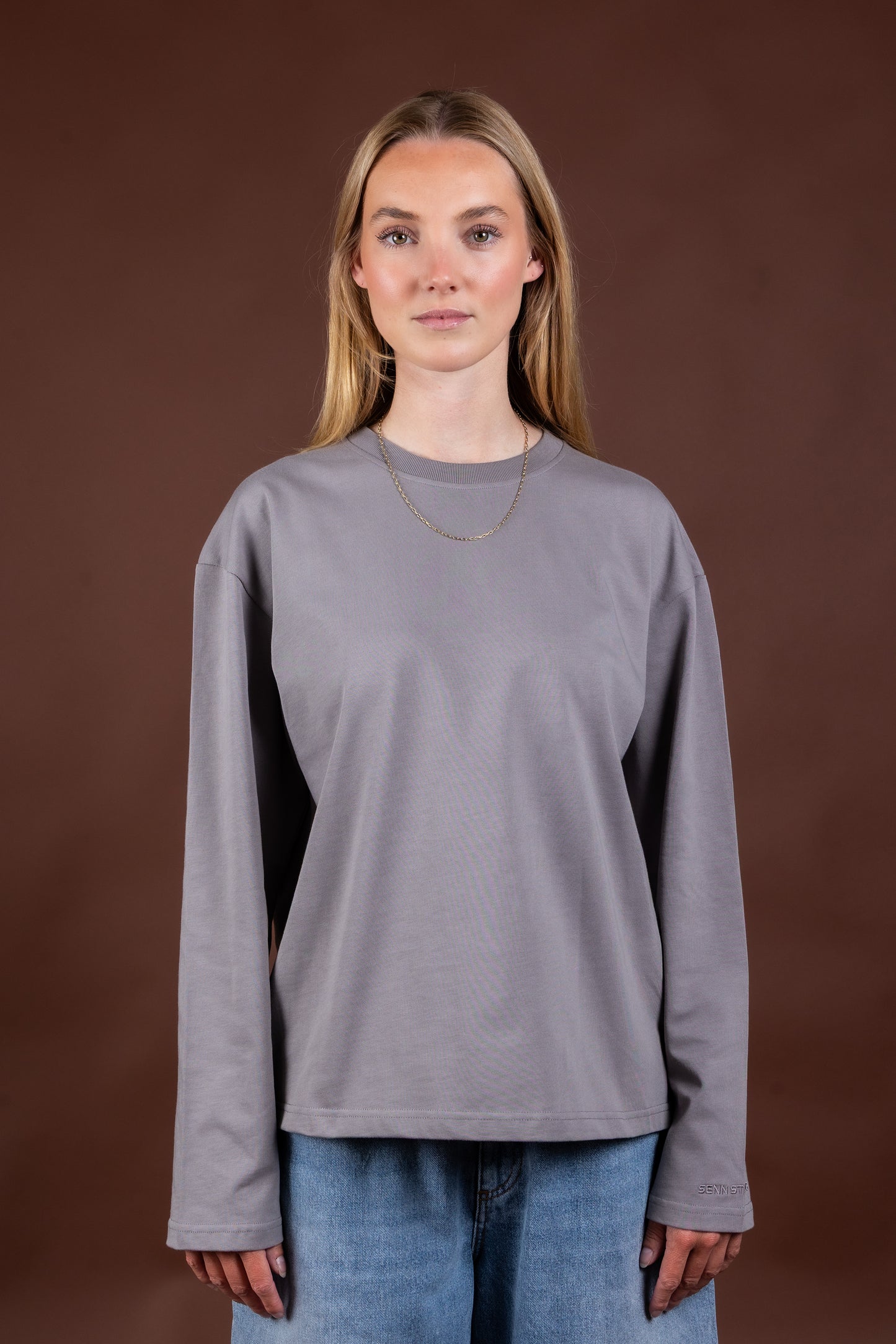 BASE 03 - LONGSLEEVE GREY