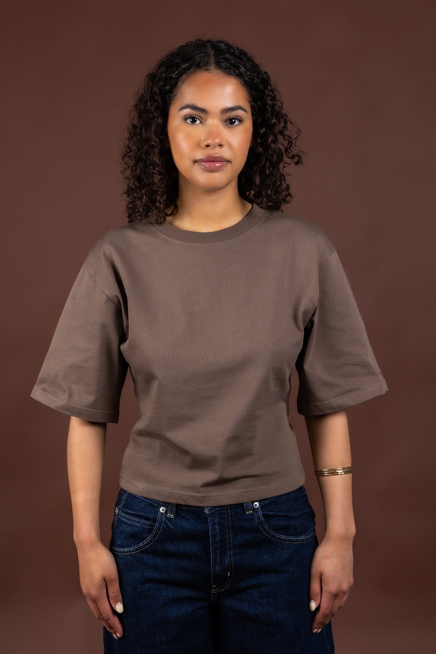 BASE 02 - FITTED T-SHIRT MOCHA
