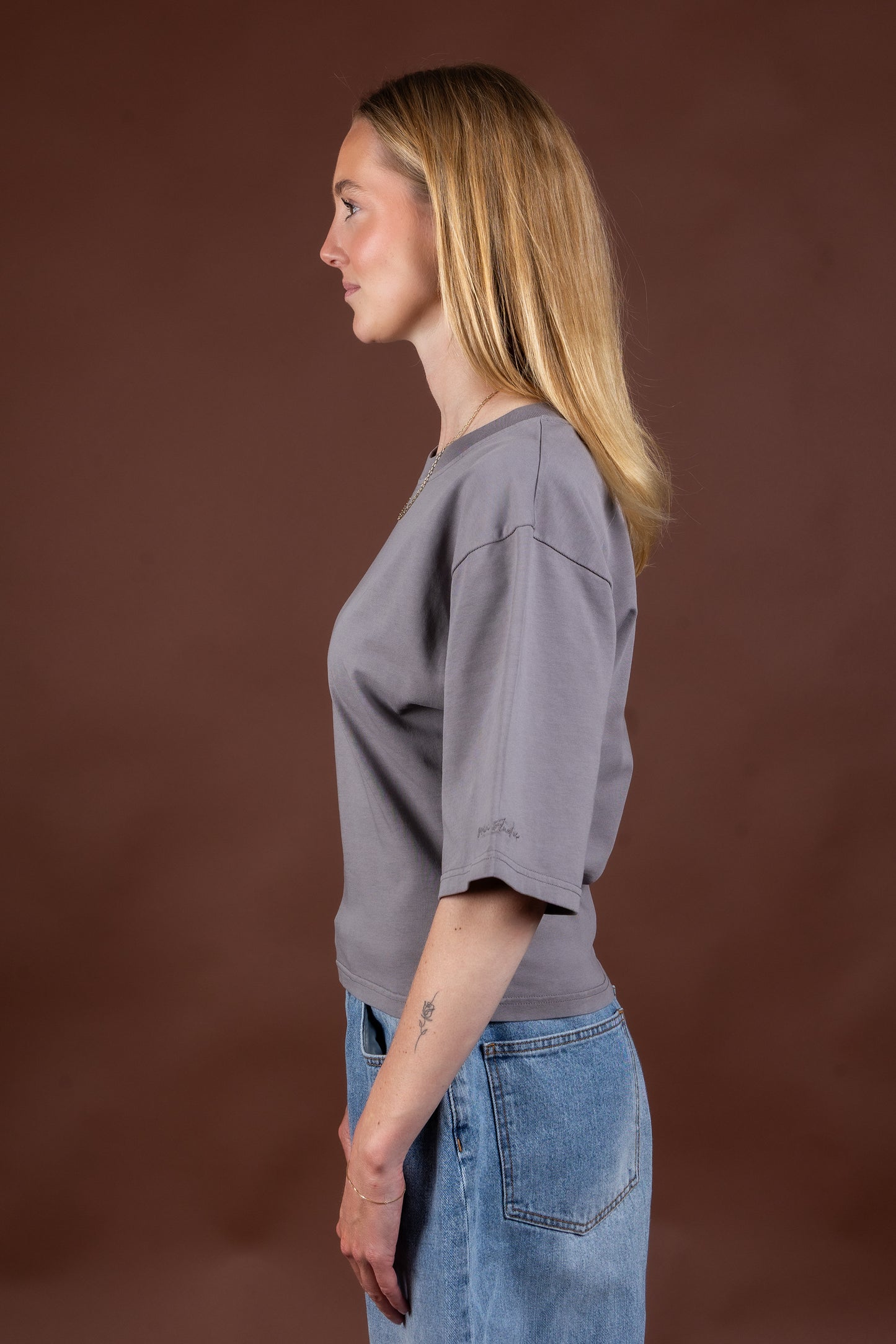 BASE 02 - FITTED T-SHIRT GREY