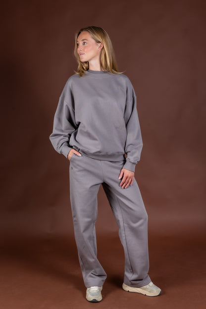 BASE 04 - SWEATER GREY