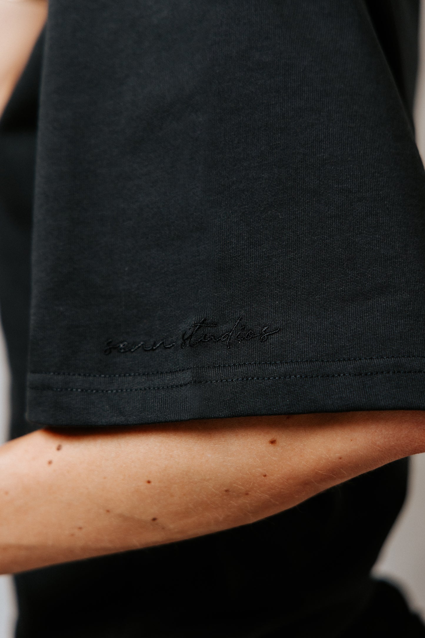 BASE 02 - FITTED T-SHIRT VINTAGE BLACK